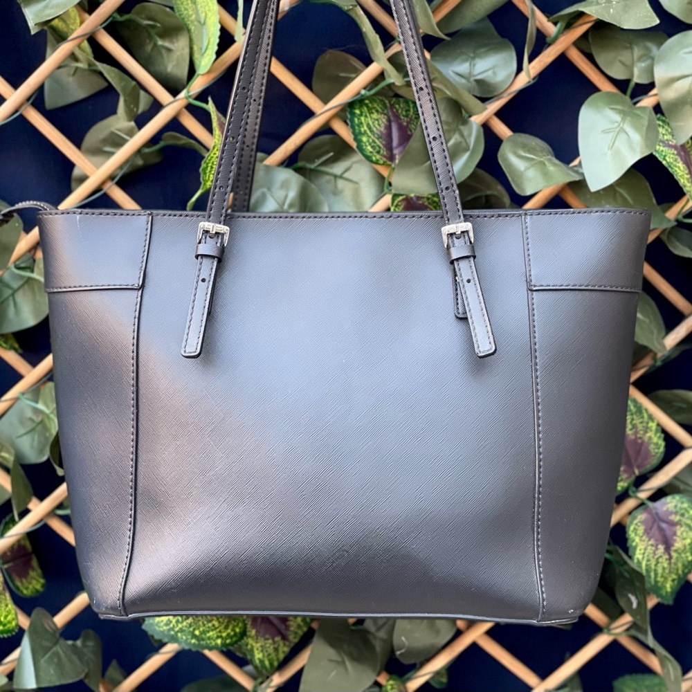 Large Black Guess Bag - Picture 3 of 4